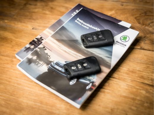 Skoda Karoq 1.5 TSI ACT Sportline 150Pk Automaat (VIRTUAL COCKPIT, APPLE CARPLAY, GROOT NAVI, KUIPSTOELEN, ST... ActivLease financial lease