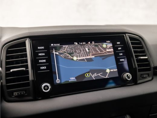 Skoda Karoq 1.5 TSI ACT Sportline 150Pk Automaat (VIRTUAL COCKPIT, APPLE CARPLAY, GROOT NAVI, KUIPSTOELEN, ST... ActivLease financial lease