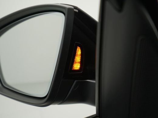 Skoda Kodiaq 1.5 TSI 150pk Sportline Business Panorama Camera Stoelverwarming Acc Carplay 302 ActivLease financial lease