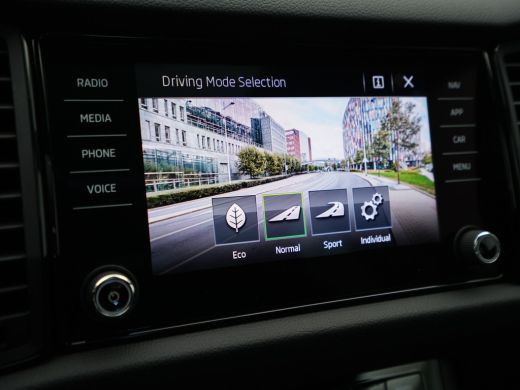 Skoda Kodiaq 1.5 TSI 150pk Sportline Business Panorama Camera Stoelverwarming Acc Carplay 302 ActivLease financial lease