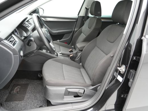 Skoda Octavia Combi 1.5 TSI 150pk DSG Greentech Business Edition Plus Navigatie Stoelverwarming Canton Clima 104 ActivLease financial lease