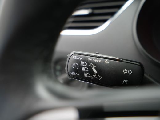 Skoda Octavia Combi 1.5 TSI 150pk DSG Greentech Business Edition Plus Navigatie Stoelverwarming Canton Clima 104 ActivLease financial lease