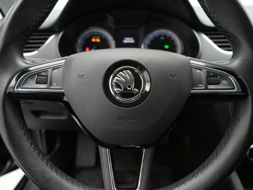 Skoda Octavia Combi 1.5 TSI 150pk DSG Greentech Business Edition Plus Navigatie Stoelverwarming Canton Clima 104 ActivLease financial lease