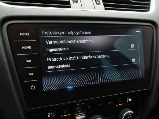 Skoda Octavia Combi 1.5 TSI 150pk DSG Greentech Business Edition Plus Navigatie Stoelverwarming Canton Clima 104 ActivLease financial lease