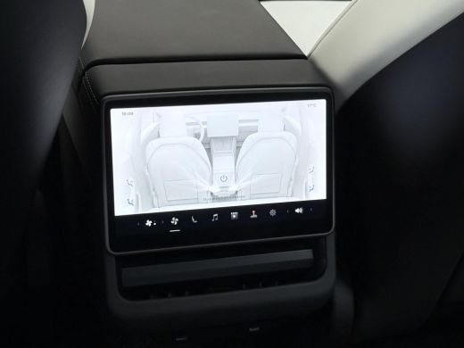 Tesla Model 3 Long Range AWD 78 kWh TREKHAAK | FULL SELFDRIVE | VOLLEDIGE FABRIEKSGARANTIE T/M 12-2027/80.000KM... ActivLease financial lease