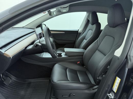 Tesla Model Y RWD 58 kWh AFNEEMBARE TREKHAAK| STOEL/ STUURVERW| AUTOPILOT| RIJKLAARPRIJS INCL. TESLA GARANTIE t... ActivLease financial lease