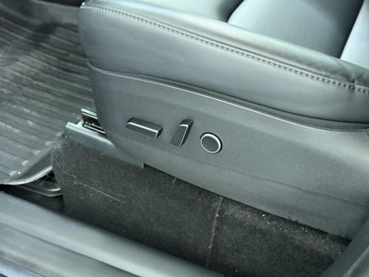 Tesla Model Y RWD 58 kWh AFNEEMBARE TREKHAAK| STOEL/ STUURVERW| AUTOPILOT| RIJKLAARPRIJS INCL. TESLA GARANTIE t... ActivLease financial lease