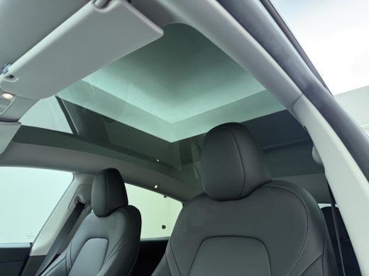 Tesla Model Y RWD 58 kWh AFNEEMBARE TREKHAAK| STOEL/ STUURVERW| AUTOPILOT| RIJKLAARPRIJS INCL. TESLA GARANTIE t... ActivLease financial lease