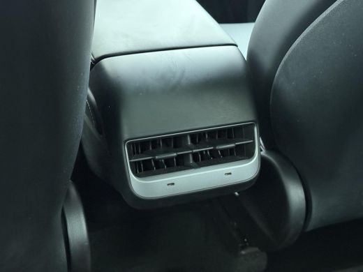 Tesla Model Y RWD 58 kWh AFNEEMBARE TREKHAAK| STOEL/ STUURVERW| AUTOPILOT| RIJKLAARPRIJS INCL. TESLA GARANTIE t... ActivLease financial lease