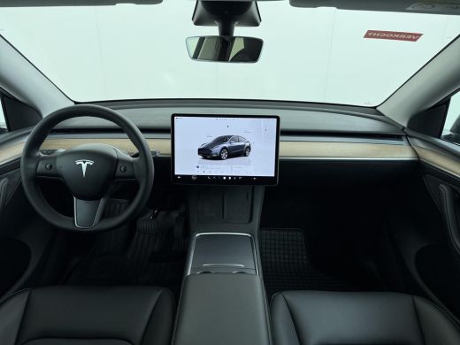 Tesla Model Y RWD 58 kWh AFNEEMBARE TREKHAAK| STOEL/ STUURVERW| AUTOPILOT| RIJKLAARPRIJS INCL. TESLA GARANTIE t... ActivLease financial lease