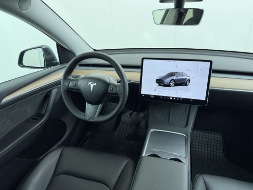 Tesla Model Y RWD 58 kWh AFNEEMBARE TREKHAAK| STOEL/ STUURVERW| AUTOPILOT| RIJKLAARPRIJS INCL. TESLA GARANTIE t... ActivLease financial lease