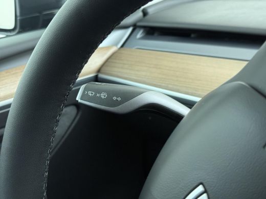 Tesla Model Y RWD 58 kWh AFNEEMBARE TREKHAAK| STOEL/ STUURVERW| AUTOPILOT| RIJKLAARPRIJS INCL. TESLA GARANTIE t... ActivLease financial lease