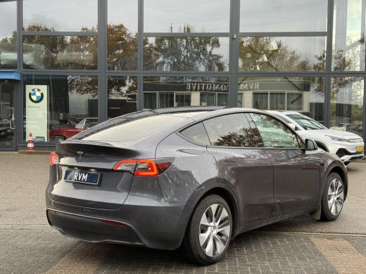 Tesla Model Y RWD 58 kWh AFNEEMBARE TREKHAAK| STOEL/ STUURVERW| AUTOPILOT| RIJKLAARPRIJS INCL. TESLA GARANTIE t... ActivLease financial lease