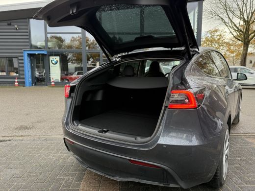 Tesla Model Y RWD 58 kWh AFNEEMBARE TREKHAAK| STOEL/ STUURVERW| AUTOPILOT| RIJKLAARPRIJS INCL. TESLA GARANTIE t... ActivLease financial lease