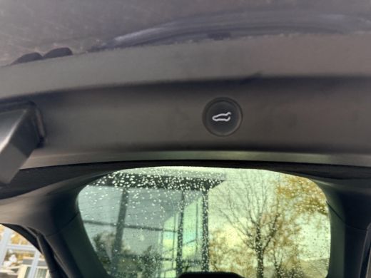 Tesla Model Y RWD 58 kWh AFNEEMBARE TREKHAAK| STOEL/ STUURVERW| AUTOPILOT| RIJKLAARPRIJS INCL. TESLA GARANTIE t... ActivLease financial lease