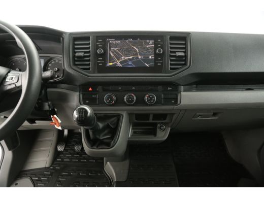 Volkswagen Crafter 35 2.0 TDI | Bakwagen | Laadklep | Zijdeur | 3000KG Trekgew. | 3-Zits | Airco | Cruise | Carplay ActivLease financial lease