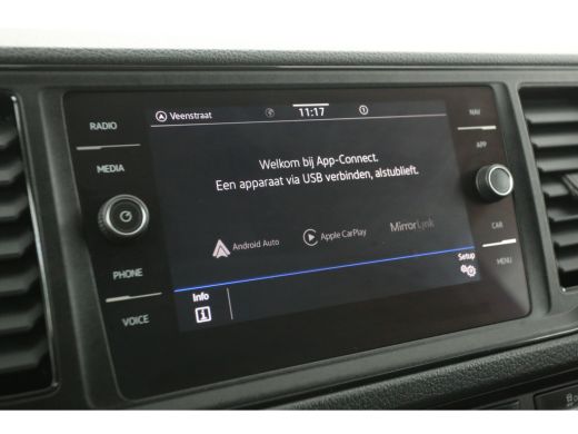 Volkswagen Crafter 35 2.0 TDI | Bakwagen | Laadklep | Zijdeur | 3000KG Trekgew. | 3-Zits | Airco | Cruise | Carplay ActivLease financial lease