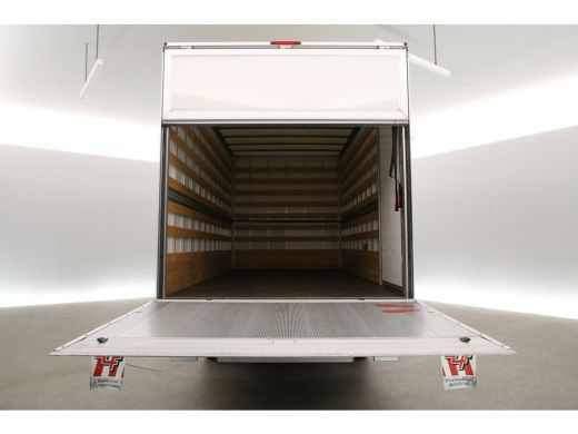 Volkswagen Crafter 35 2.0 TDI | Bakwagen | Laadklep | Zijdeur | 3000KG Trekgew. | 3-Zits | Airco | Cruise | Carplay ActivLease financial lease