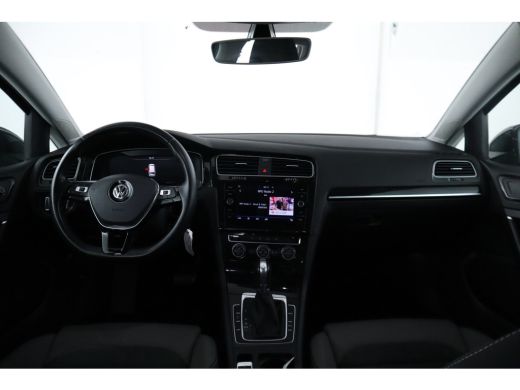 Volkswagen Golf 1.5 TSI Highline automaat, virtual cockpit, climate etc. ActivLease financial lease