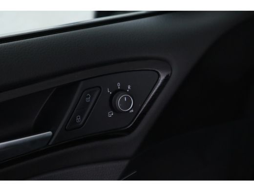 Volkswagen Golf 1.5 TSI Highline automaat, virtual cockpit, climate etc. ActivLease financial lease