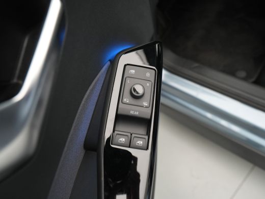 Volkswagen ID.3 Life 58 kWh 204pk Navigatie Stoelverwarming Acc Pdc 171 ActivLease financial lease