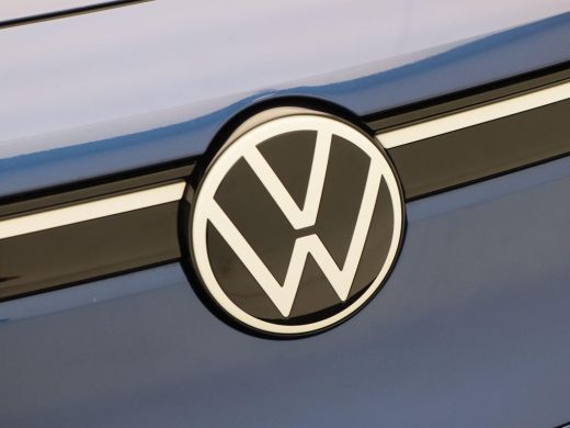 Volkswagen ID.4 First 77 kWh Automaat 205 Pk | Trekhaak | Adaptive Cruise | Camera | CarPlay | Navigatie | LED | ... ActivLease financial lease