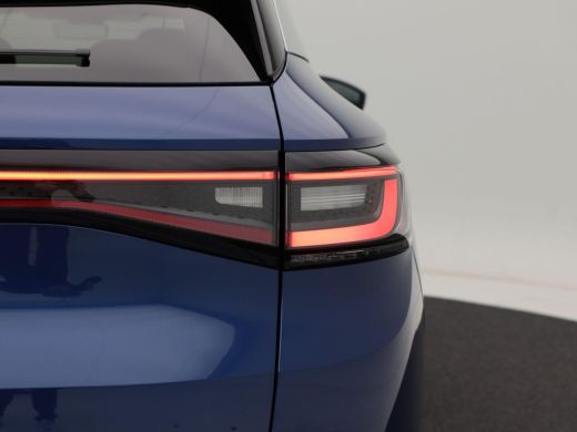 Volkswagen ID.4 First 77 kWh Automaat 205 Pk | Trekhaak | Adaptive Cruise | Camera | CarPlay | Navigatie | LED | ... ActivLease financial lease