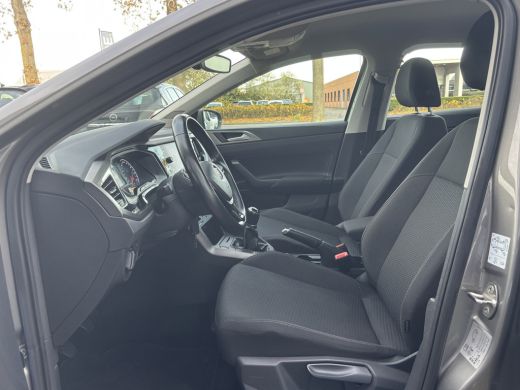 Volkswagen Polo 1.0 TSI Highline Business | Parkeer Sensoren | Stoelverwarming | Navi | Cruise ActivLease financial lease