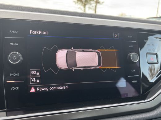 Volkswagen Polo 1.0 TSI Highline Business | Parkeer Sensoren | Stoelverwarming | Navi | Cruise ActivLease financial lease