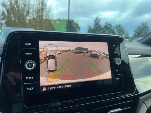 Volkswagen T-Roc 1.5 TSI R-Line Business | Pano | Vol! | | 150Pk | Automaat | ActivLease financial lease