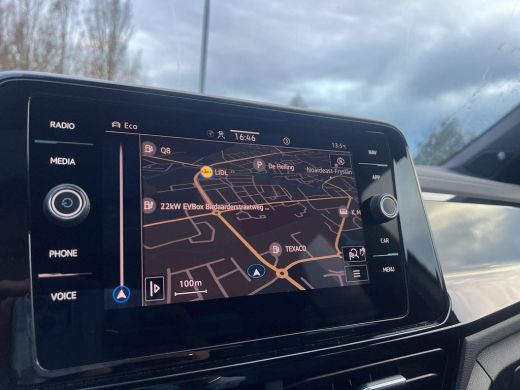 Volkswagen T-Roc 1.5 TSI R-Line Business | Pano | Vol! | | 150Pk | Automaat | ActivLease financial lease