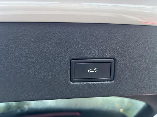 Volkswagen T-Roc 1.5 TSI R-Line Business | Pano | Vol! | | 150Pk | Automaat | ActivLease financial lease