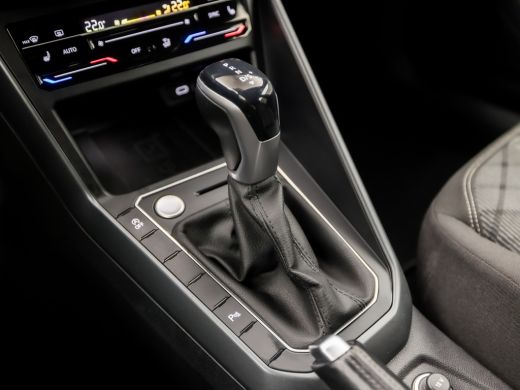 Volkswagen Taigo 1.0 TSI R-Line Automaat (2X R-LINE, VIRTUAL COCKPIT, APPLE CARPLAY, GROOT NAVI, STOELVERWARMING, ... ActivLease financial lease