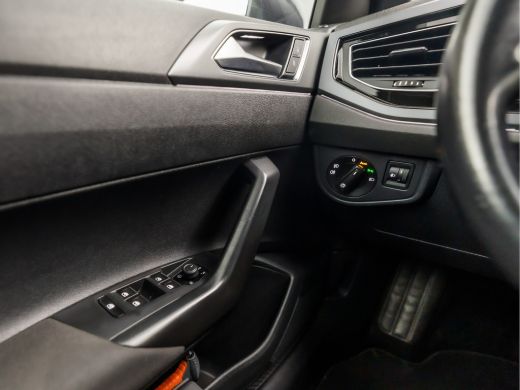 Volkswagen Taigo 1.0 TSI R-Line Automaat (2X R-LINE, VIRTUAL COCKPIT, APPLE CARPLAY, GROOT NAVI, STOELVERWARMING, ... ActivLease financial lease