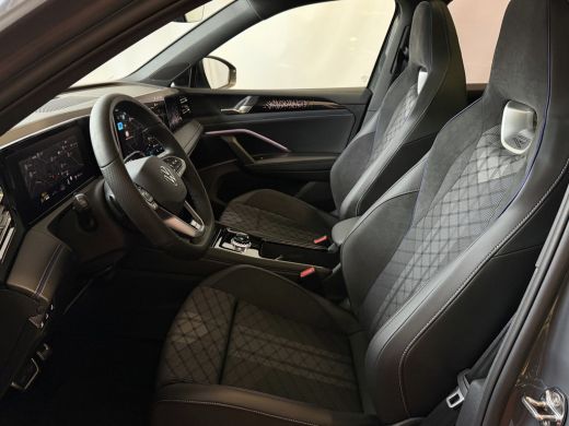 Volkswagen Tiguan 1.5 eHYBRID 272PK NW AUTO R-LINE BLACK PANO XL.NAVI BLACK.STYLE 360.CAM ELEK.KLEP MATRIX.LED 20''... ActivLease financial lease