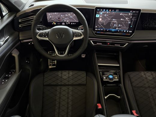 Volkswagen Tiguan 1.5 eHYBRID 272PK NW AUTO R-LINE BLACK PANO XL.NAVI BLACK.STYLE 360.CAM ELEK.KLEP MATRIX.LED 20''... ActivLease financial lease