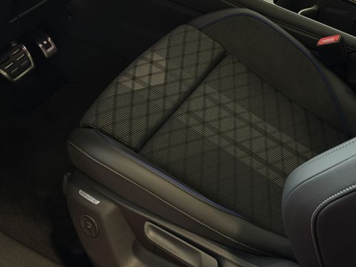 Volkswagen Tiguan 1.5 eHYBRID 272PK NW AUTO R-LINE BLACK PANO SCHUIFDAK XL.NAVI BLACK.STYLE 360.CAM ELEK.KLEP MATRI... ActivLease financial lease