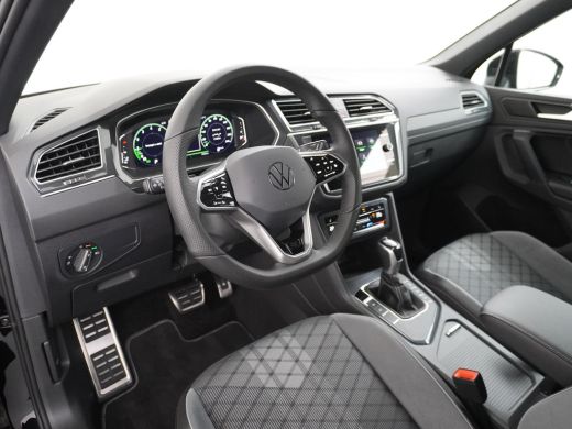 Volkswagen Tiguan 1.5 TSI R-Line Business VAN: 47.900,- VOOR: 39.877,- UW EINDEJAARSVOORDEEL: 8.023,- EURO R LINE i... ActivLease financial lease