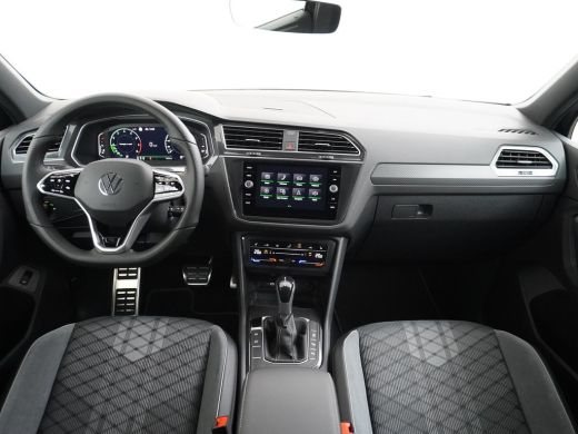 Volkswagen Tiguan 1.5 TSI R-Line Business VAN: 47.900,- VOOR: 39.877,- UW EINDEJAARSVOORDEEL: 8.023,- EURO R LINE i... ActivLease financial lease