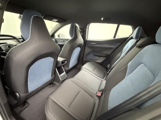 Volvo  EX30 Twin Motor Performance Plus 69 kWh ELEKTRISCHE STOEL. | STOEL/ STUUR VERWARMING |VOLVO FABRIEKSGA... ActivLease financial lease