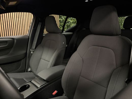 Volvo  EX40 Single Motor Extended Range Business Edition | 360° Camera | Harman Kardon | Adaptieve Cruise Con... ActivLease financial lease