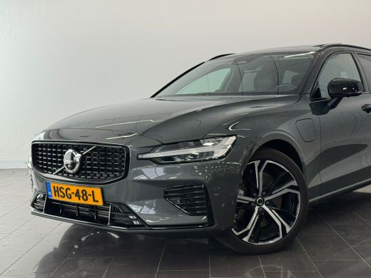 Volvo  V60 T6 Plug-in hybrid AWD Ultra Dark | Achterbank verwarmd | Airco separaat achter | Apple Carplay/An... ActivLease financial lease