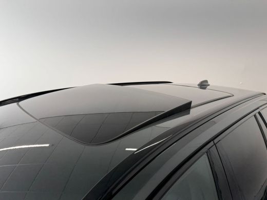 Volvo  V60 T6 Plug-in hybrid AWD Ultra Dark | Achterbank verwarmd | Airco separaat achter | Apple Carplay/An... ActivLease financial lease