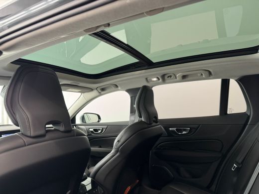 Volvo  V60 T6 Plug-in hybrid AWD Ultra Dark | Achterbank verwarmd | Airco separaat achter | Apple Carplay/An... ActivLease financial lease