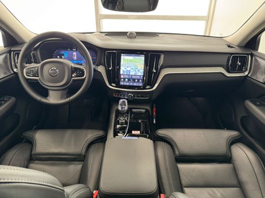 Volvo  V60 T6 Plug-in hybrid AWD Ultra Dark | Achterbank verwarmd | Airco separaat achter | Apple Carplay/An... ActivLease financial lease