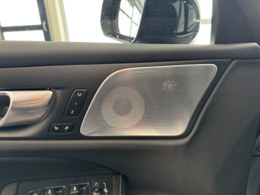 Volvo  V60 T6 Plug-in hybrid AWD Ultra Dark | Achterbank verwarmd | Airco separaat achter | Apple Carplay/An... ActivLease financial lease