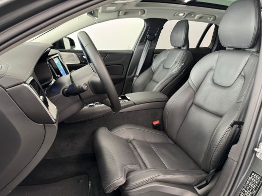 Volvo  V60 T6 Plug-in hybrid AWD Ultra Dark | Achterbank verwarmd | Airco separaat achter | Apple Carplay/An... ActivLease financial lease