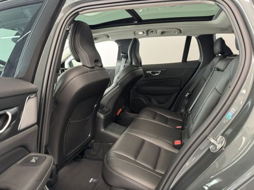 Volvo  V60 T6 Plug-in hybrid AWD Ultra Dark | Achterbank verwarmd | Airco separaat achter | Apple Carplay/An... ActivLease financial lease