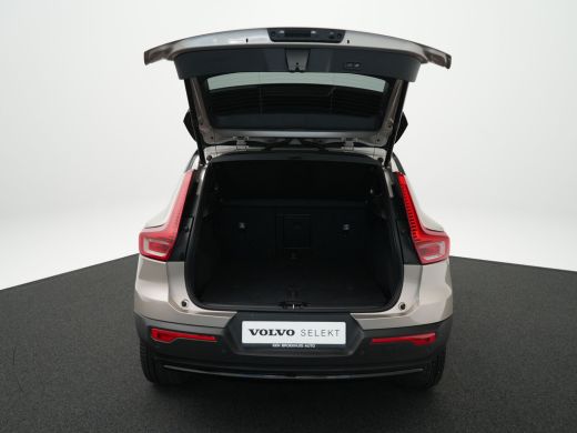 Volvo  XC40 Recharge Core 70 kWh Climate Pack: Warmtepomp | Stuur/Stoelverwarming | Getint-Glas | Camera | Ke... ActivLease financial lease