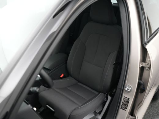 Volvo  XC40 Recharge Core 70 kWh Climate Pack: Warmtepomp | Stuur/Stoelverwarming | Getint-Glas | Camera | Ke... ActivLease financial lease